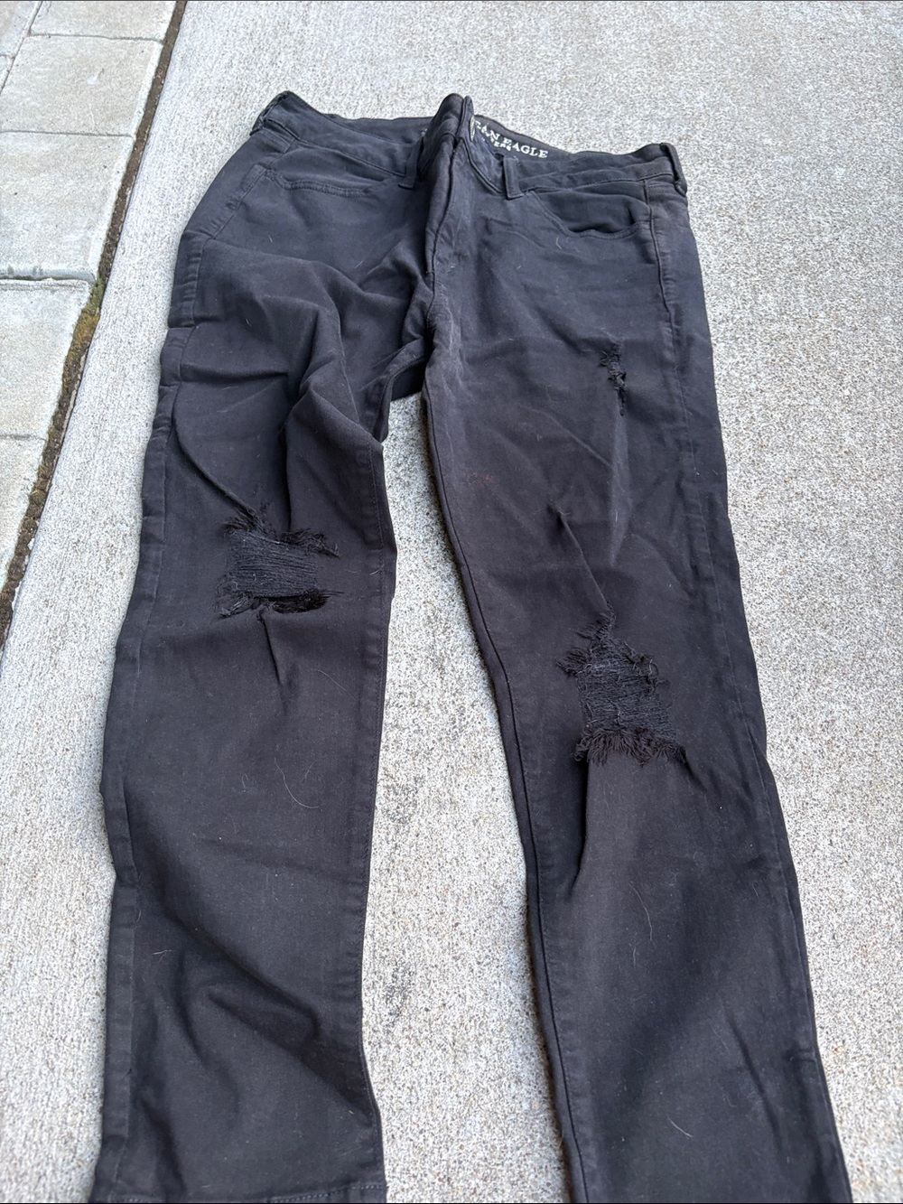 American Eagle Outfitters Black Distressed Skinny Jeans
